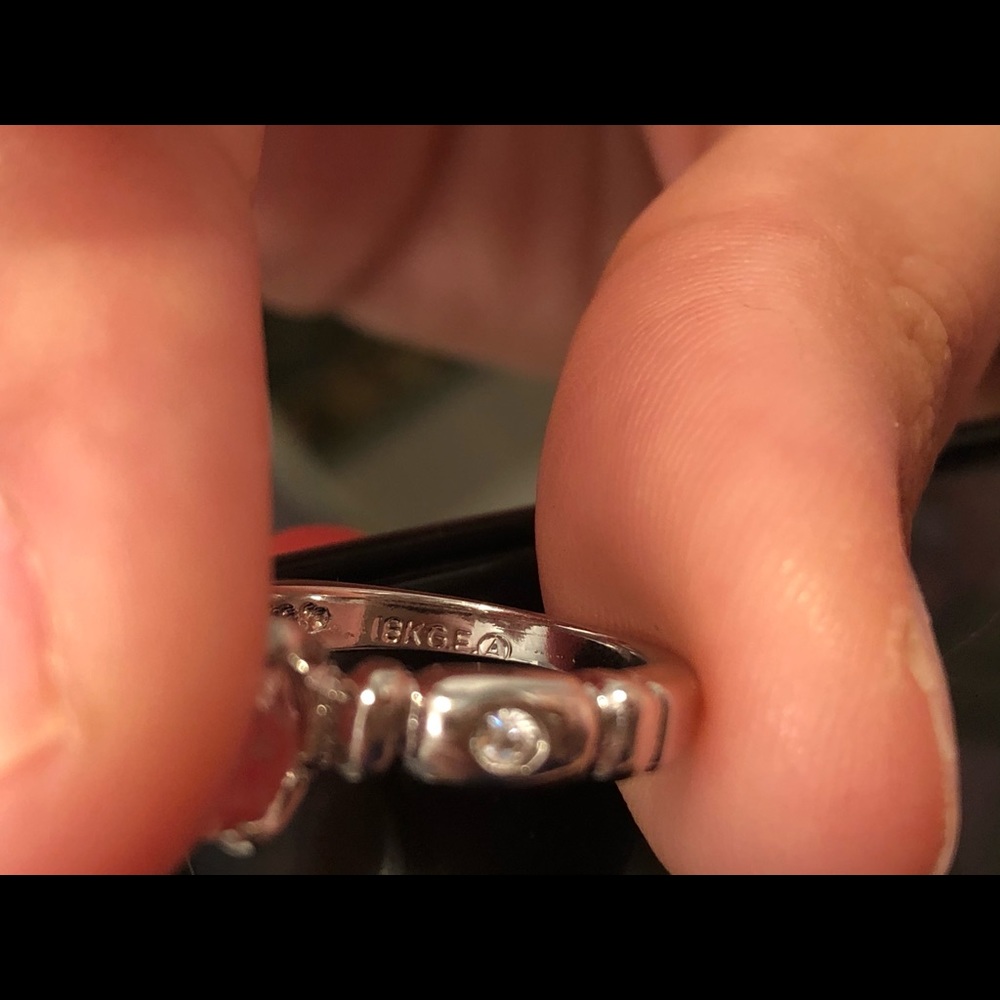 Ring 💍 - Picture 9 of 12